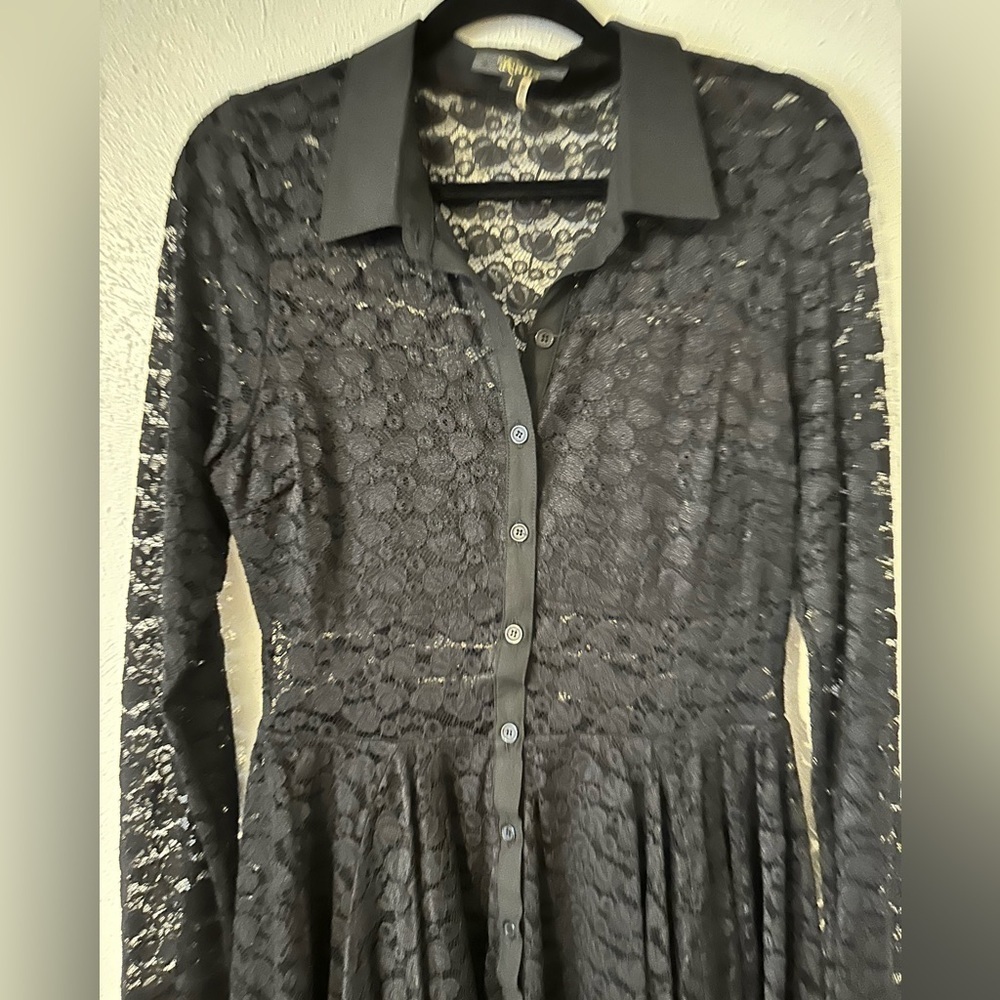 🌟SALE🌟 Black lace dress​​​​​ - Picture 5 of 8